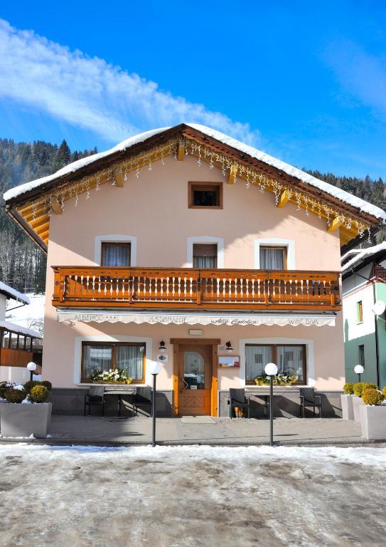 Albergo Ristorante Alle Codole Canale dʼAgordo Exterior foto